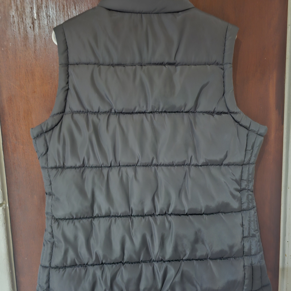 Madden Girl Black Puffer Vest - Picture 3 of 4